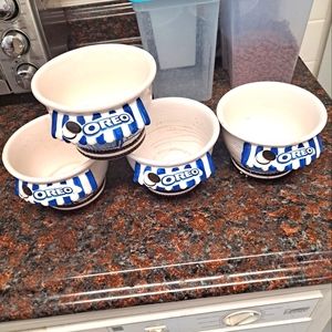 Vintage set of 4 Oreo Ice Cream Shoppe Bowls